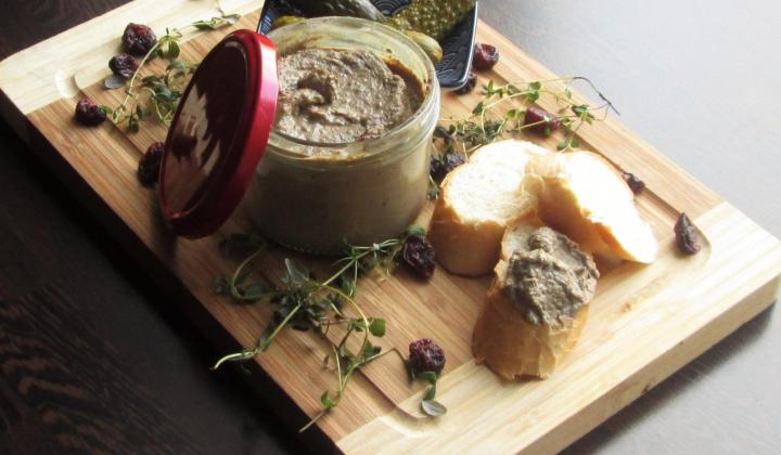 Jak připravit rychlou játrovou paštiku | recept na domácí játrovku Jak připravit rychlou játrovou paštiku | recept na domácí játrovku