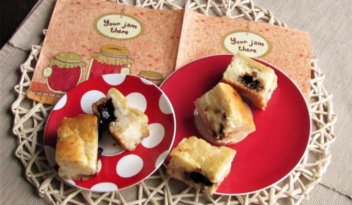 Jak snadno upéct lité řezy s tvarohovou nádivkou a švestkovými povidly | recept Jak snadno upéct lité řezy s tvarohovou nádivkou a švestkovými povidly | recept