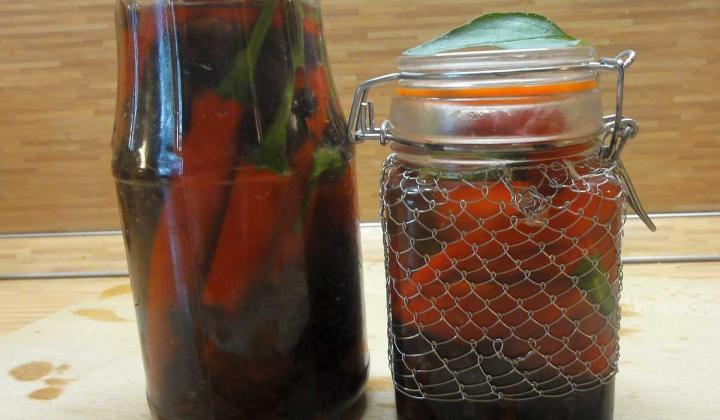 Jak naložit feferony s rozinkami | recept Jak naložit feferony s rozinkami | recept