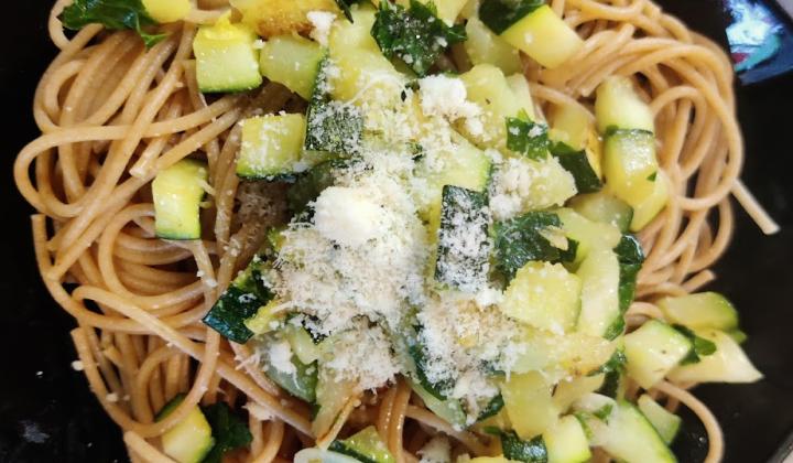 Jak uvařit špagety s cuketou | rychlý a snadný recept