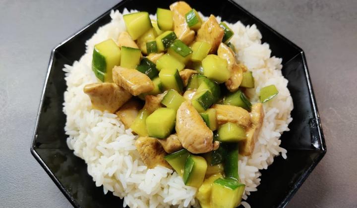 Jak připravit barevnou masovou směs s okurkou | recept Jak připravit barevnou masovou směs s okurkou | recept