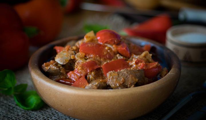 Jak uvařit pikantní vepřová játra se zeleninou | recept Jak uvařit pikantní vepřová játra se zeleninou | recept