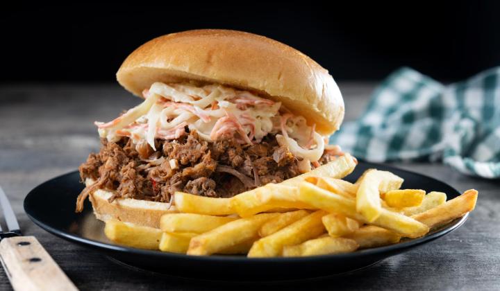 burger s trhaným masem burger s trhaným masem