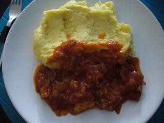 Jak připravit kuřecí medailonky | recept s rajčatovo-cibulovou omáčkou Jak připravit kuřecí medailonky | recept s rajčatovo-cibulovou omáčkou