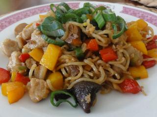 Jak uvařit čínské nudle s masem | recept Jak uvařit čínské nudle s masem | recept