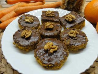 Jak upéct mrkvové řezy s ovesnými vločkami | recept Jak upéct mrkvové řezy s ovesnými vločkami | recept