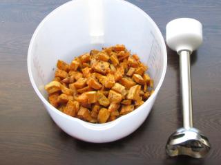 Jak uvařit světové batátové kari s arašídy | recept Jak uvařit světové batátové kari s arašídy | recept