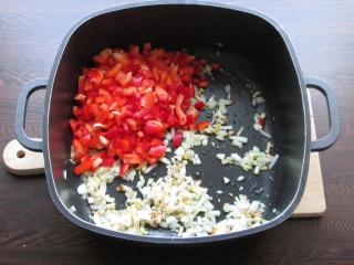 Jak uvařit světové batátové kari s arašídy | recept Jak uvařit světové batátové kari s arašídy | recept