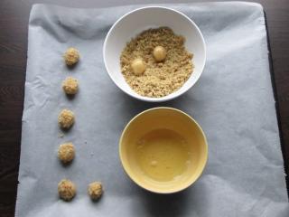 Jak upéct křehké koláčky s oříšky a čokoládovou tečkou | recept Jak upéct křehké koláčky s oříšky a čokoládovou tečkou | recept