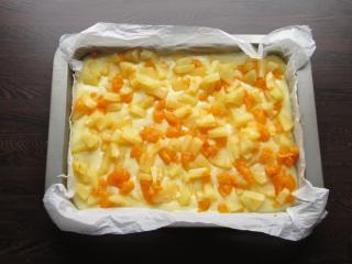 Jak upéct vláčné drobenkové řezy s pudinkem a ovocem | recept Jak upéct vláčné drobenkové řezy s pudinkem a ovocem | recept
