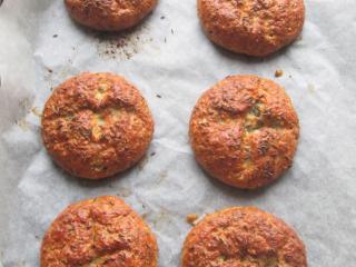 Jak upéct semínkové housky z tvarohu | recept na domácí pečivo Jak upéct semínkové housky z tvarohu | recept na domácí pečivo