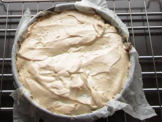 Jak upéct luxusní tvarohový dort se sněhovou čepičkou | recept Jak upéct luxusní tvarohový dort se sněhovou čepičkou | recept