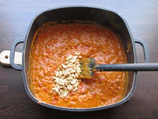 Jak uvařit světové batátové kari s arašídy | recept Jak uvařit světové batátové kari s arašídy | recept