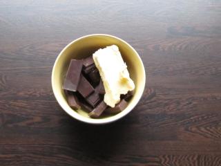 Jak upéct křehké koláčky s oříšky a čokoládovou tečkou | recept Jak upéct křehké koláčky s oříšky a čokoládovou tečkou | recept