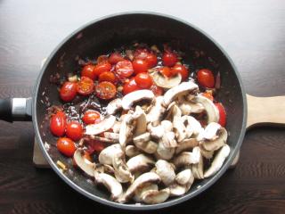 Jak uvařit kuřecí polévku s kokosovým mlékem a čočkou Beluga | recept Jak uvařit kuřecí polévku s kokosovým mlékem a čočkou Beluga | recept