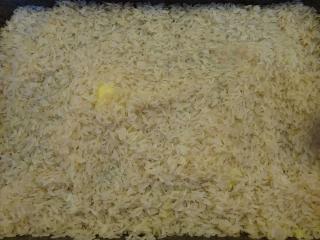 Jak upéct kuřecí stehna s rýží a zeleninou v jednom pekáčku | recept Jak upéct kuřecí stehna s rýží a zeleninou v jednom pekáčku | recept