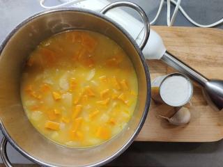 Jak uvařit batátovou polévku s jablky nebo mrkví | recept Jak uvařit batátovou polévku s jablky nebo mrkví | recept