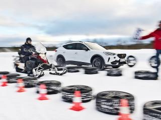 Test zimních pneu 245/40 R19 ukázal, že levné pneumatiky nefungují na 100% Test zimních pneu 245/40 R19 ukázal, že levné pneumatiky nefungují na 100%